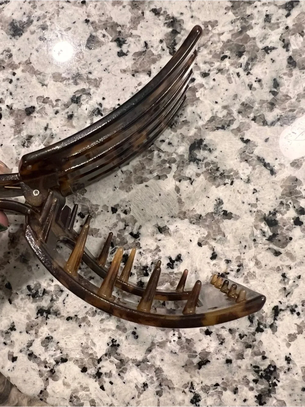 Teleties Large Tortoiseshell Hair Claw Clip